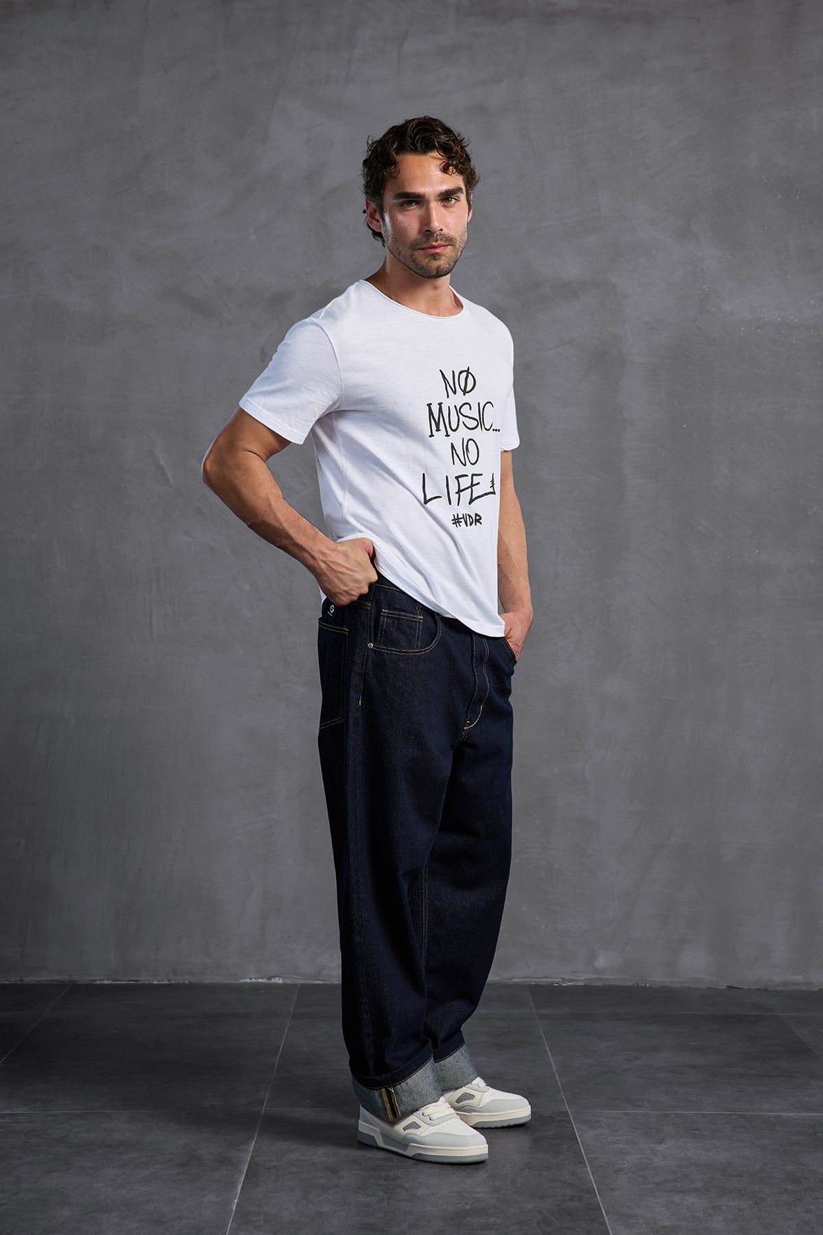 White Printed Round Neck T-shirt 10009