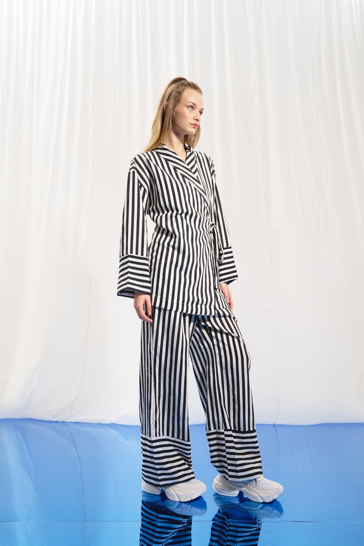 Black White Contrast Striped Shirt 17299