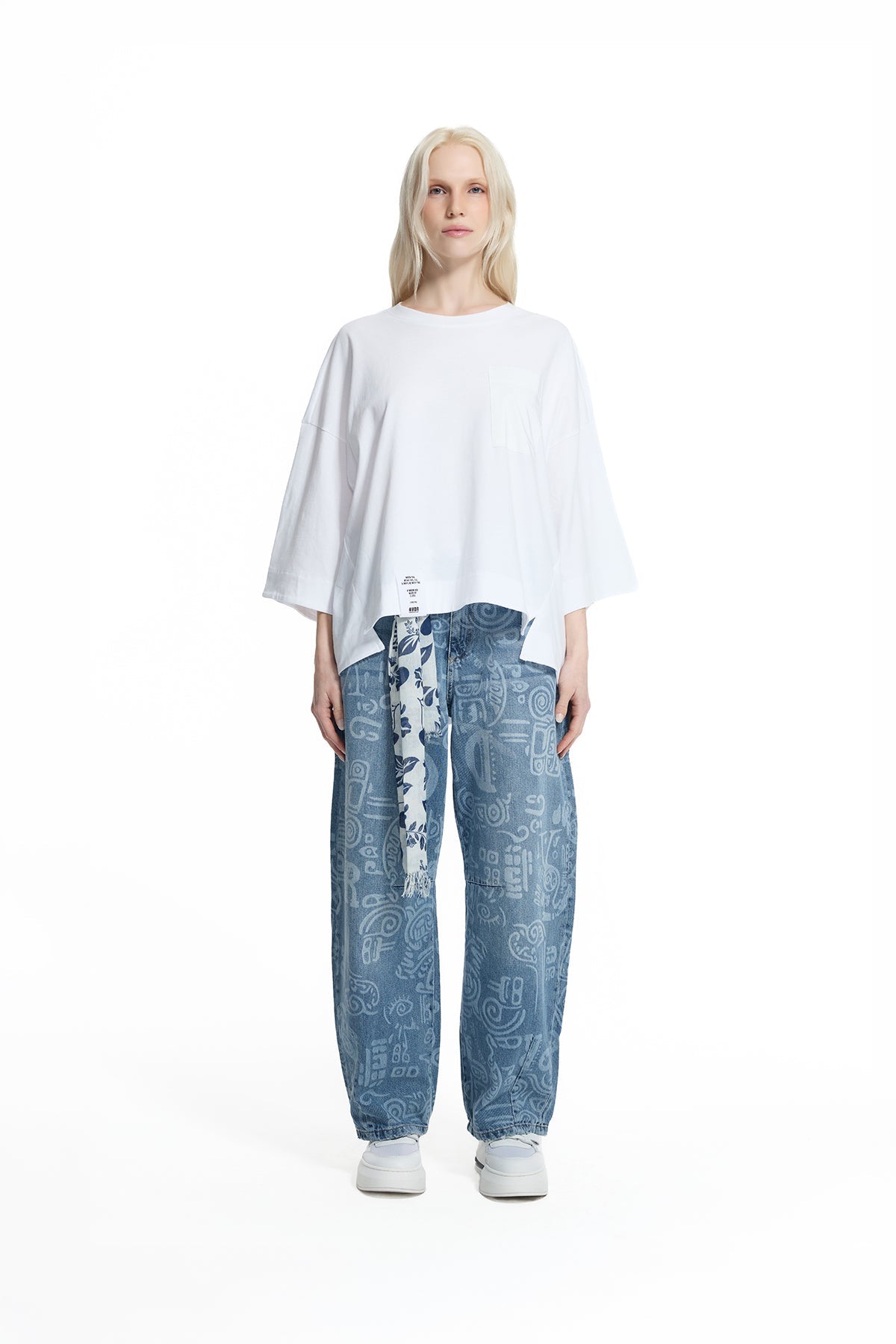 White Minimal Pocket Detail Oversized Silhouette T-shirt 19103