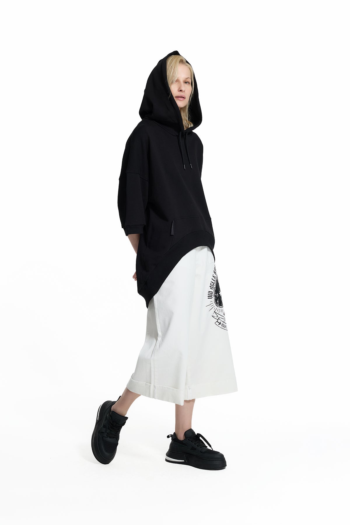 Black Short Sleeve Hoodie Sweatshirt 19110