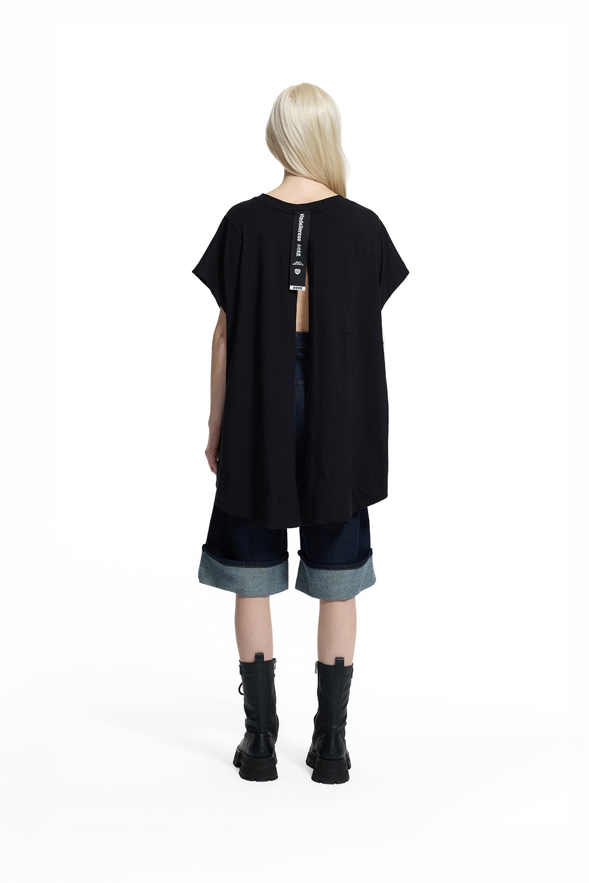 Black T-shirt 19224