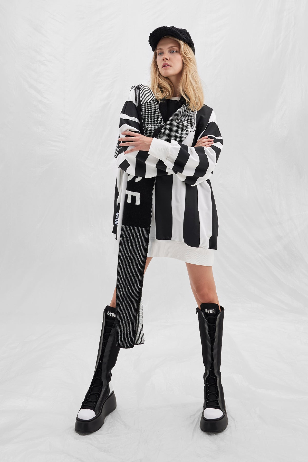 Off White Nero Sw-shirt 14398