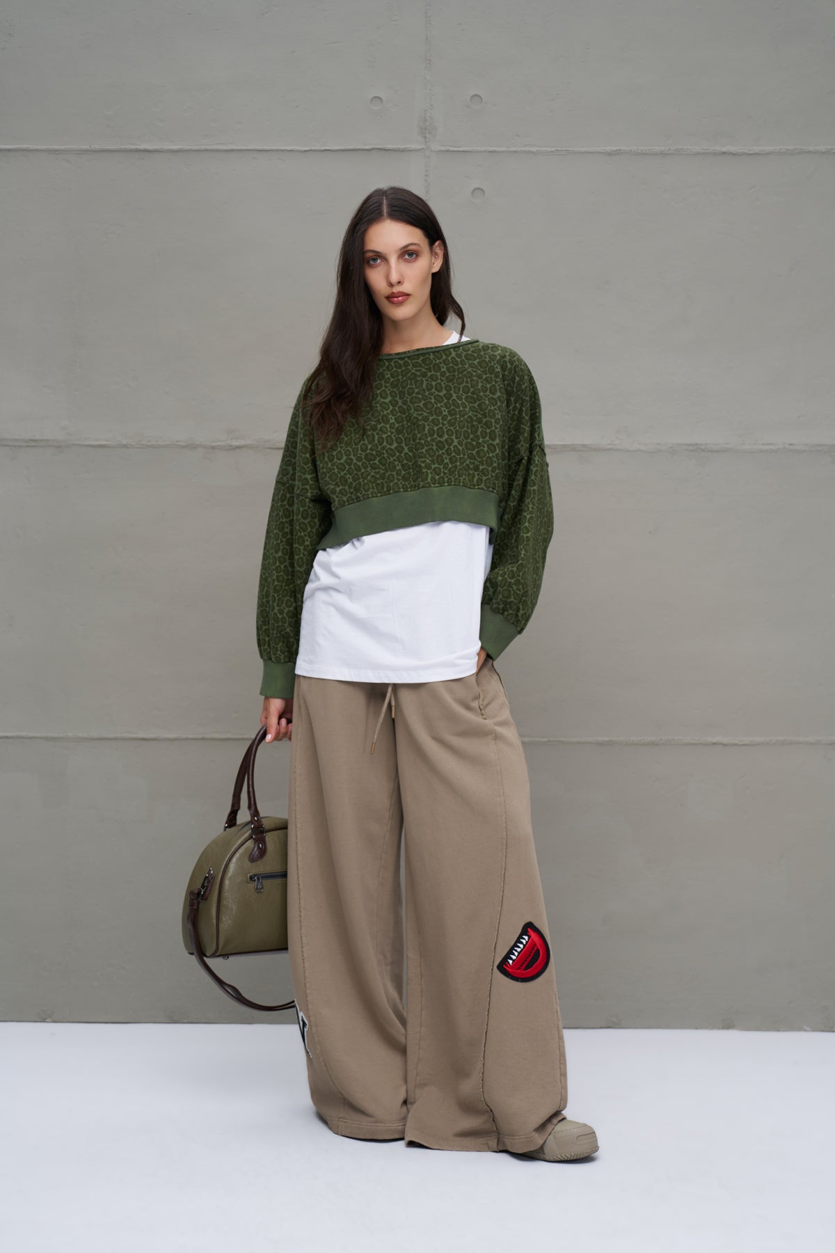 Green Sweatshirt 18013