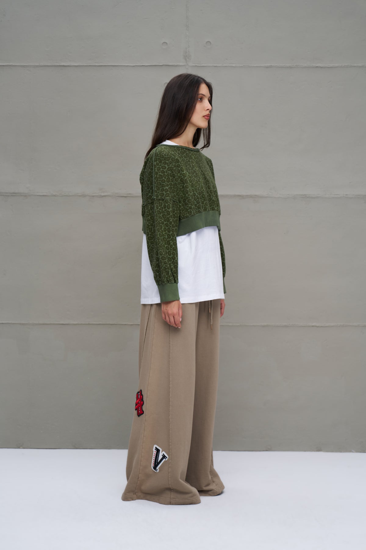 Green Sweatshirt 18013