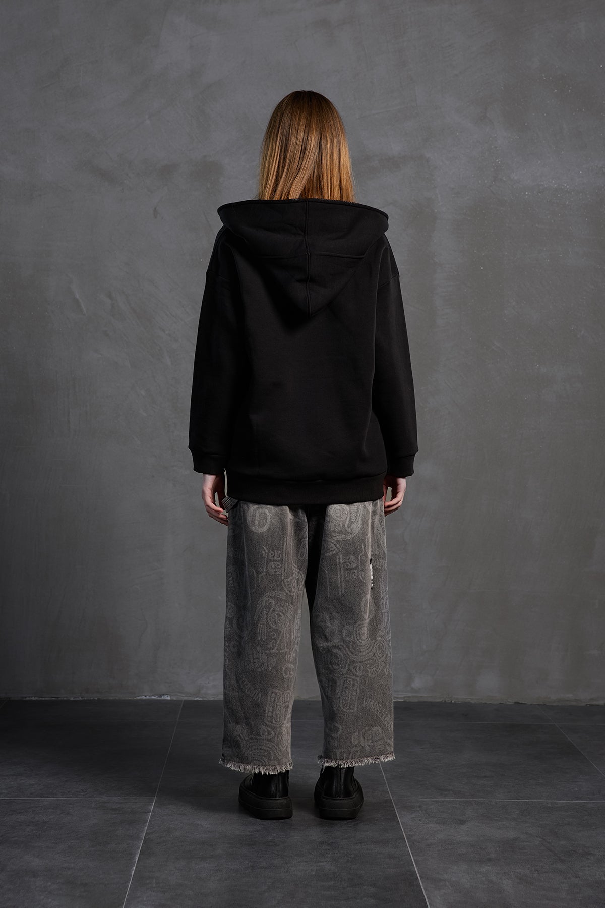 Black Hooded Sweatshirt 18023