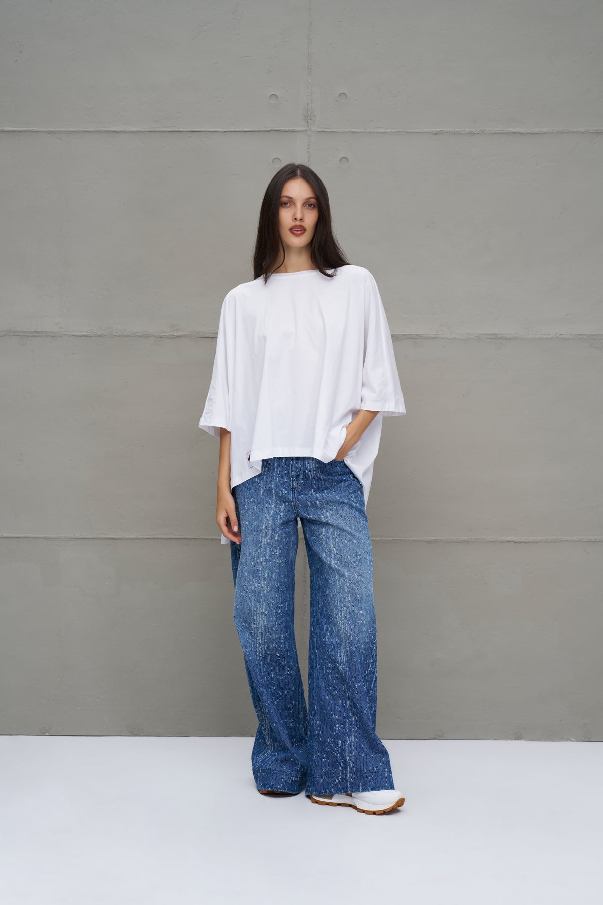 White T-shirt 18037