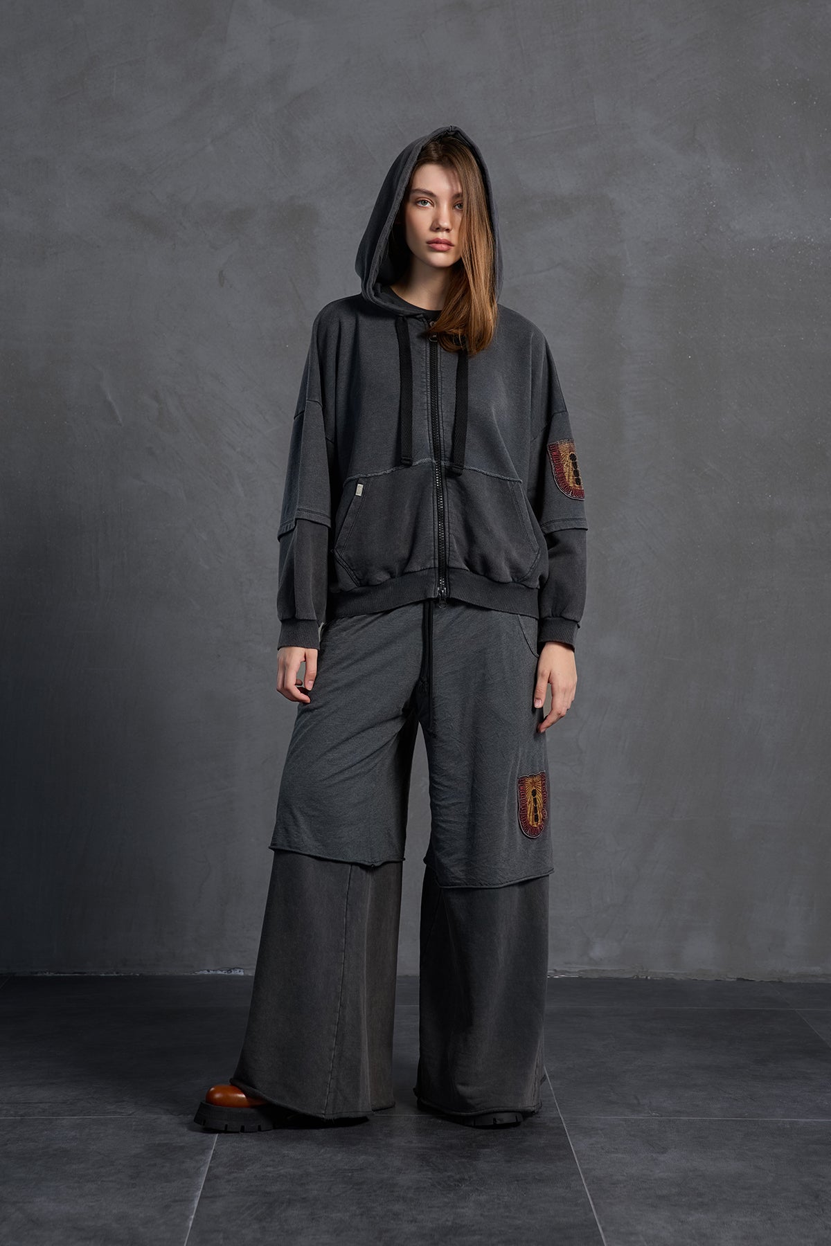 Black Zip-up Oversized Sweatshirt 18038