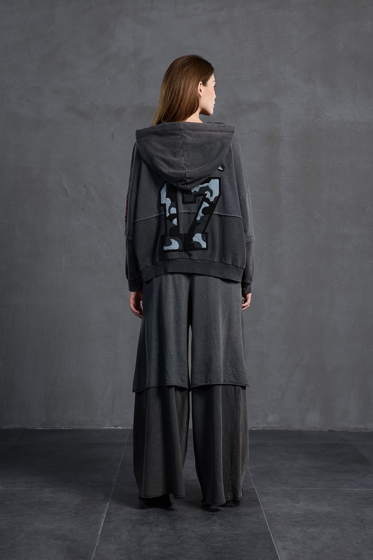 Black Zip-up Oversized Sweatshirt 18038