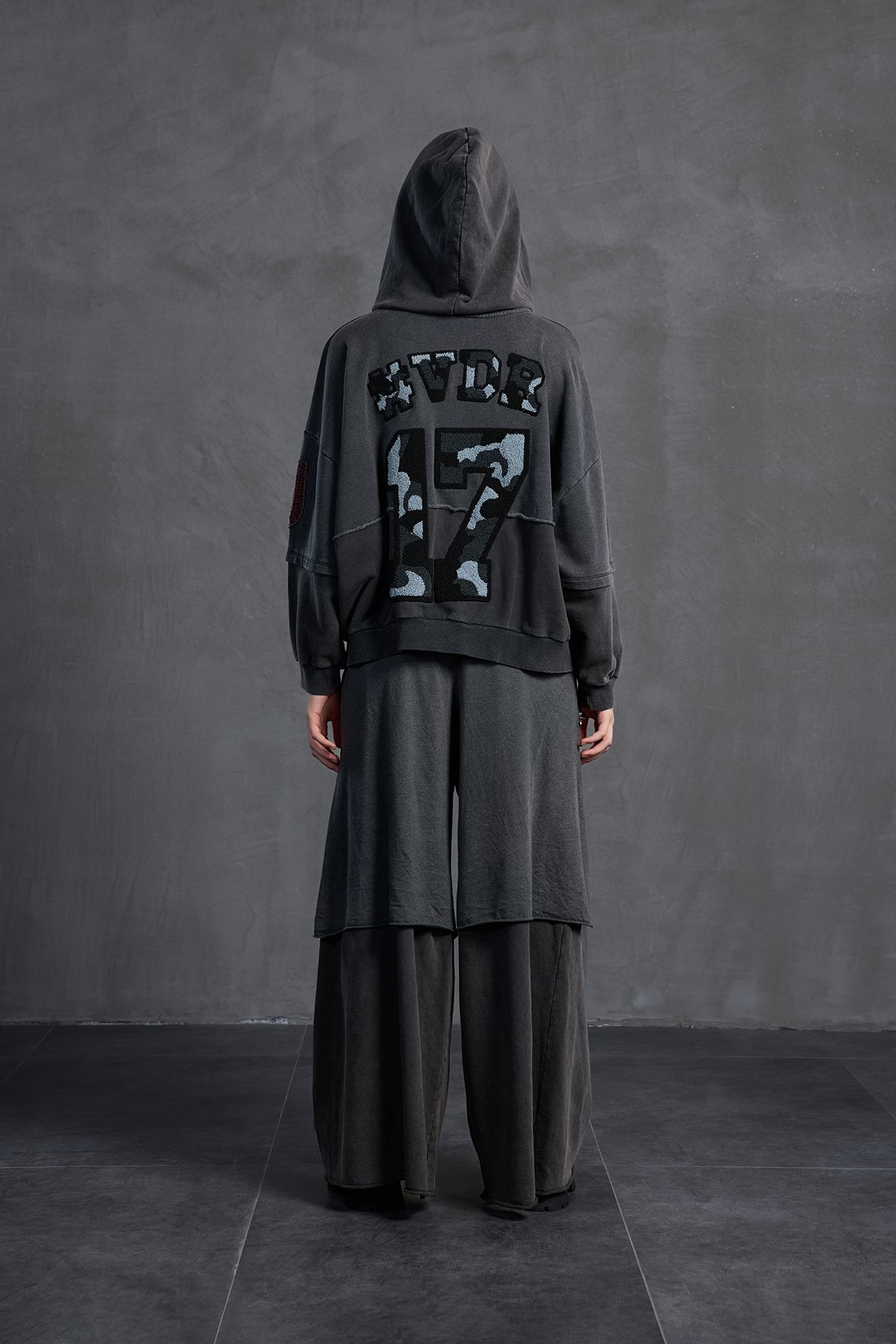 Black Zip-up Oversized Sweatshirt 18038