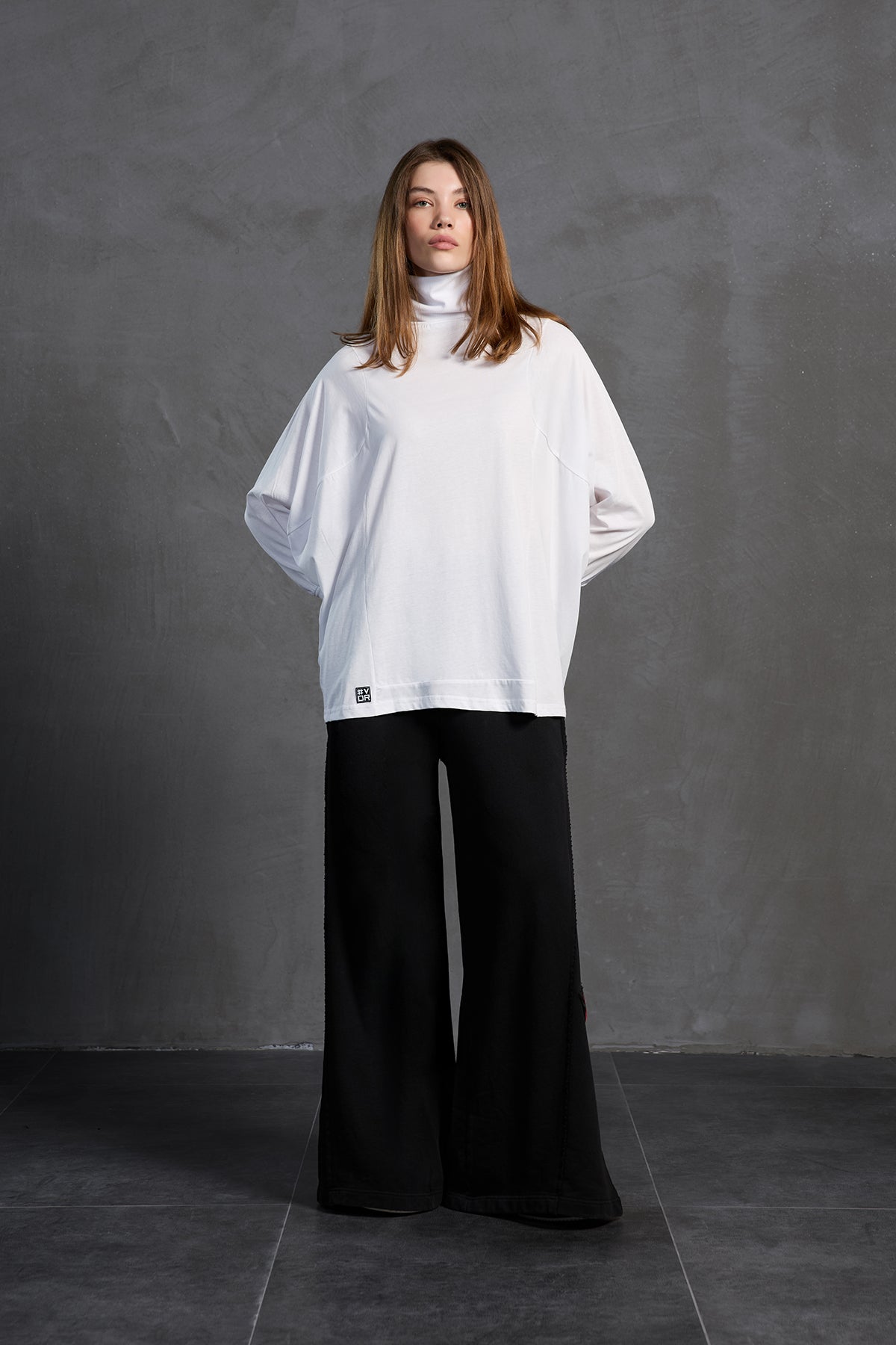 White Turtleneck Long Sleeve Oversized Blouse 18044