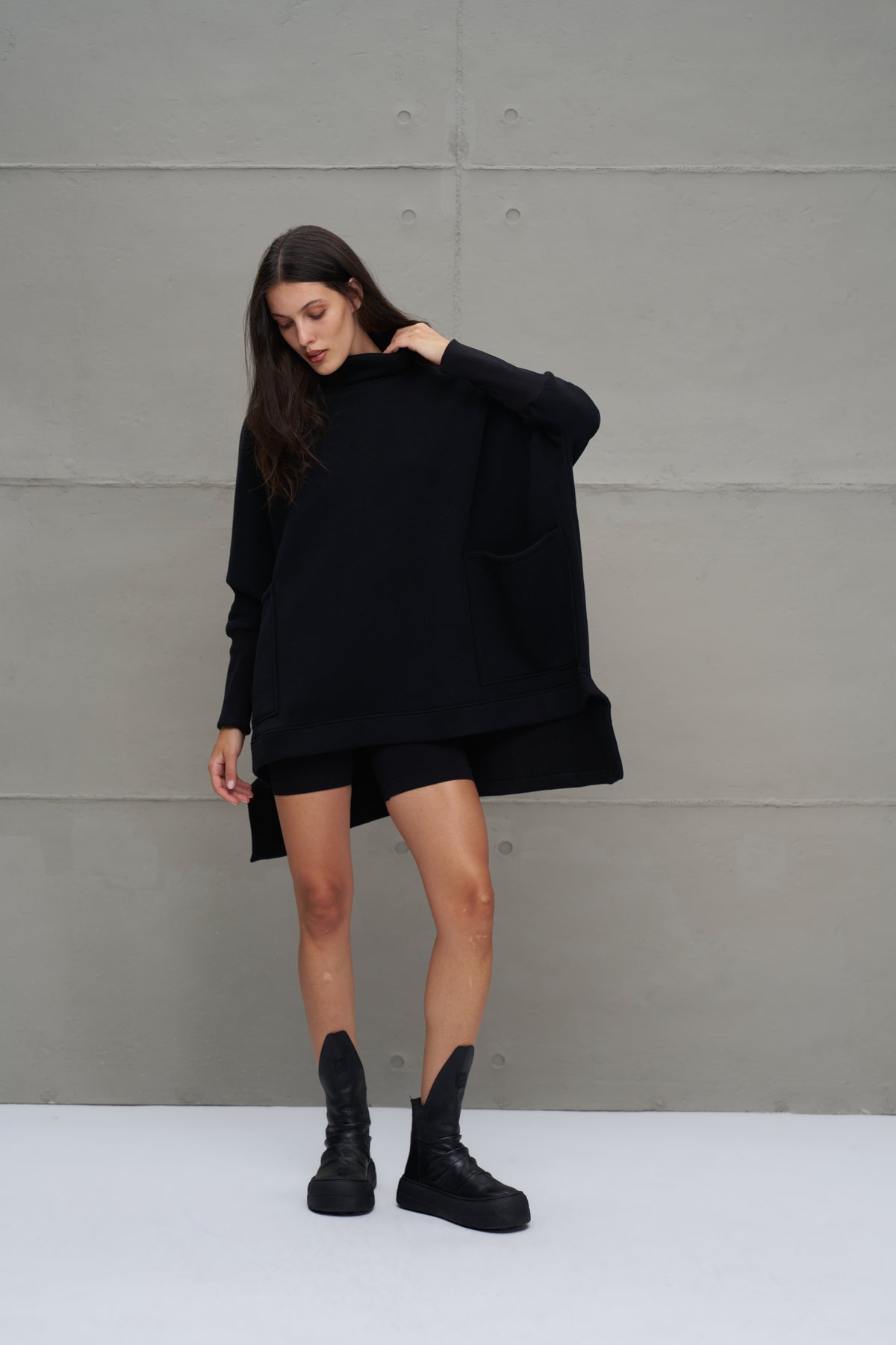 Black Sweatshirt 18045
