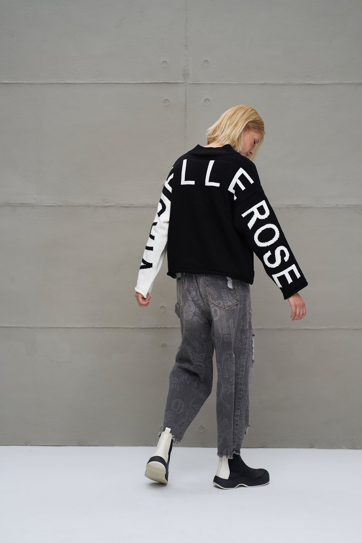 Black Off White Knit Sweater 18068
