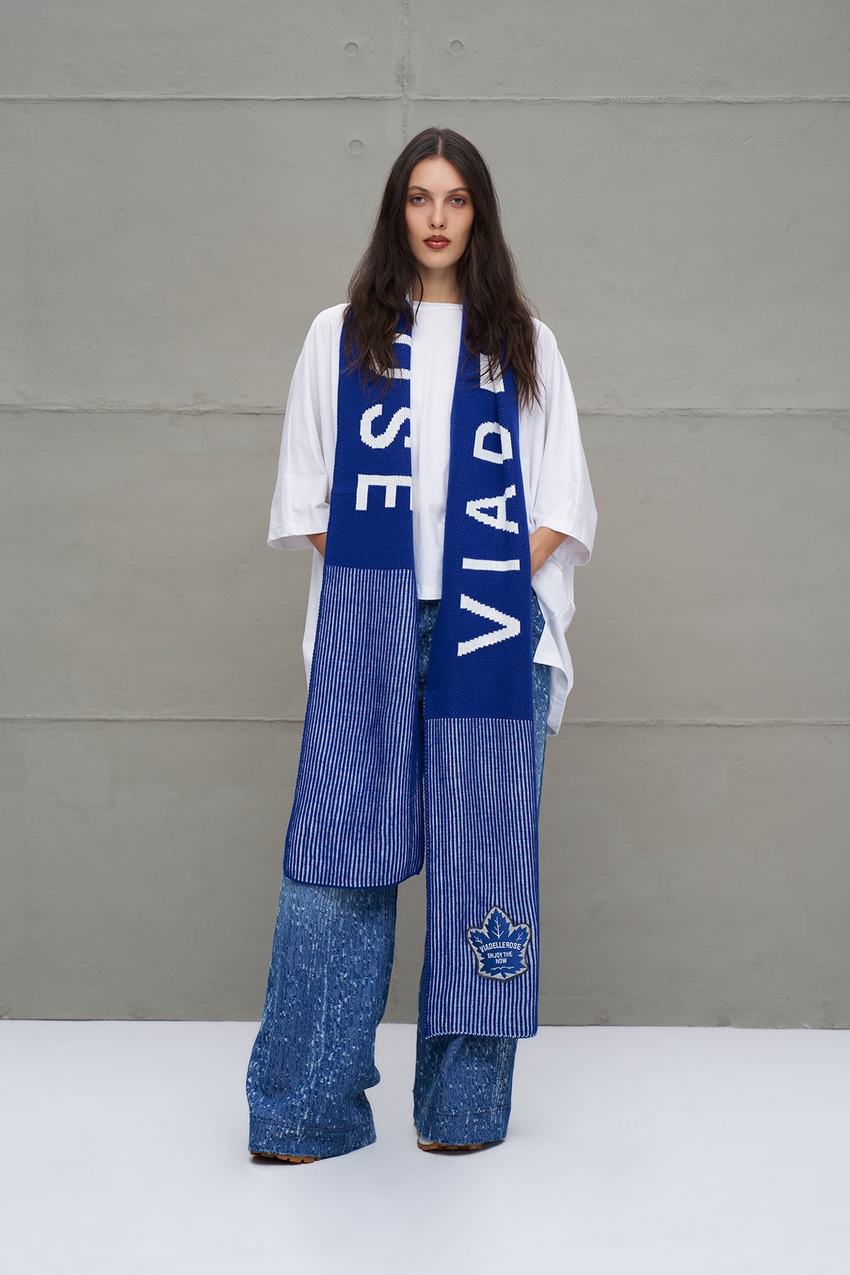 Royal White Logo Striped Knit Scarf 18069