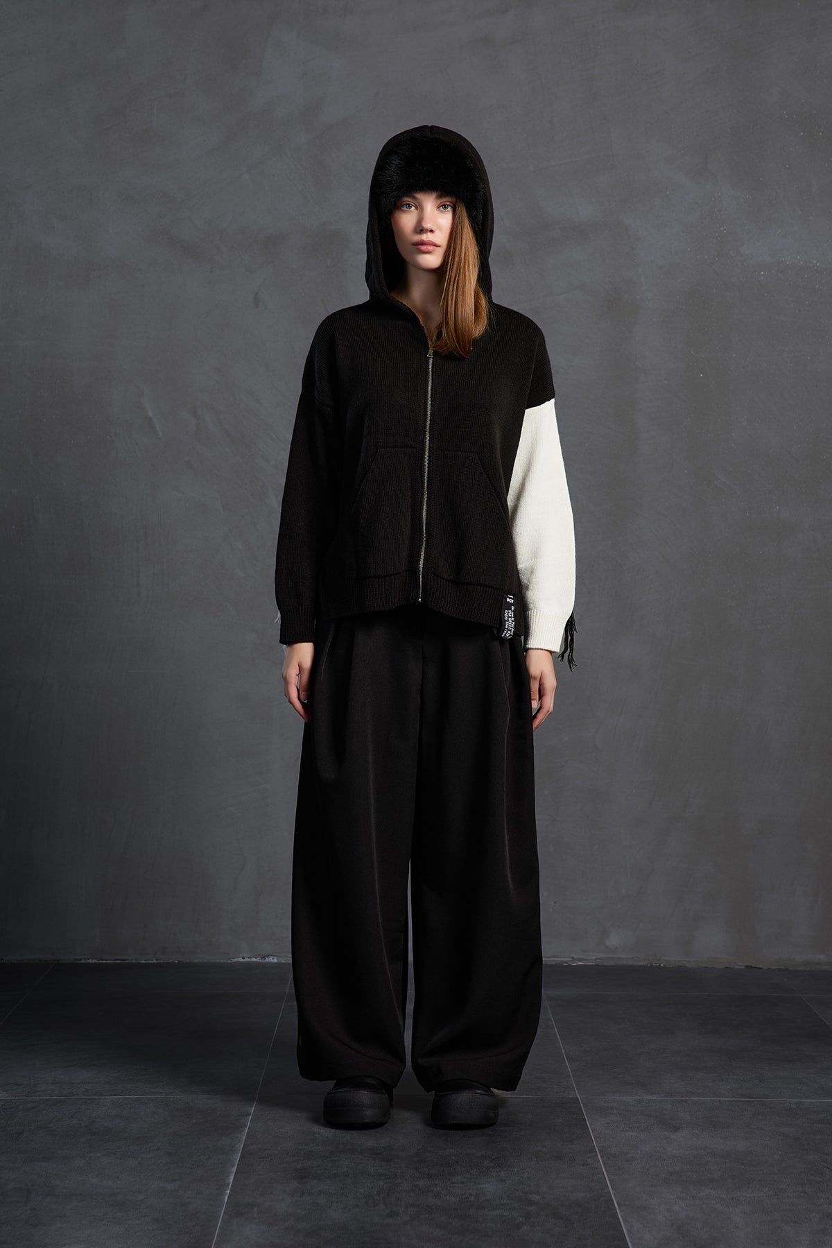 Black Off White Hooded Zip-up Oversized Knit Sweater 18070