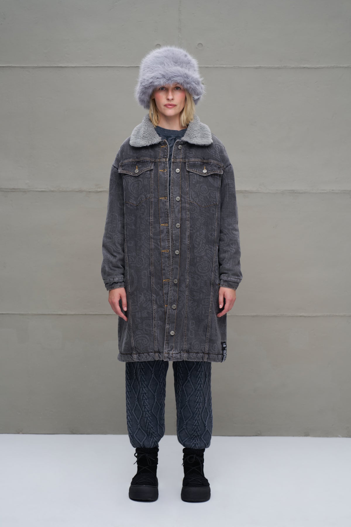 Anthracite Coat 18098