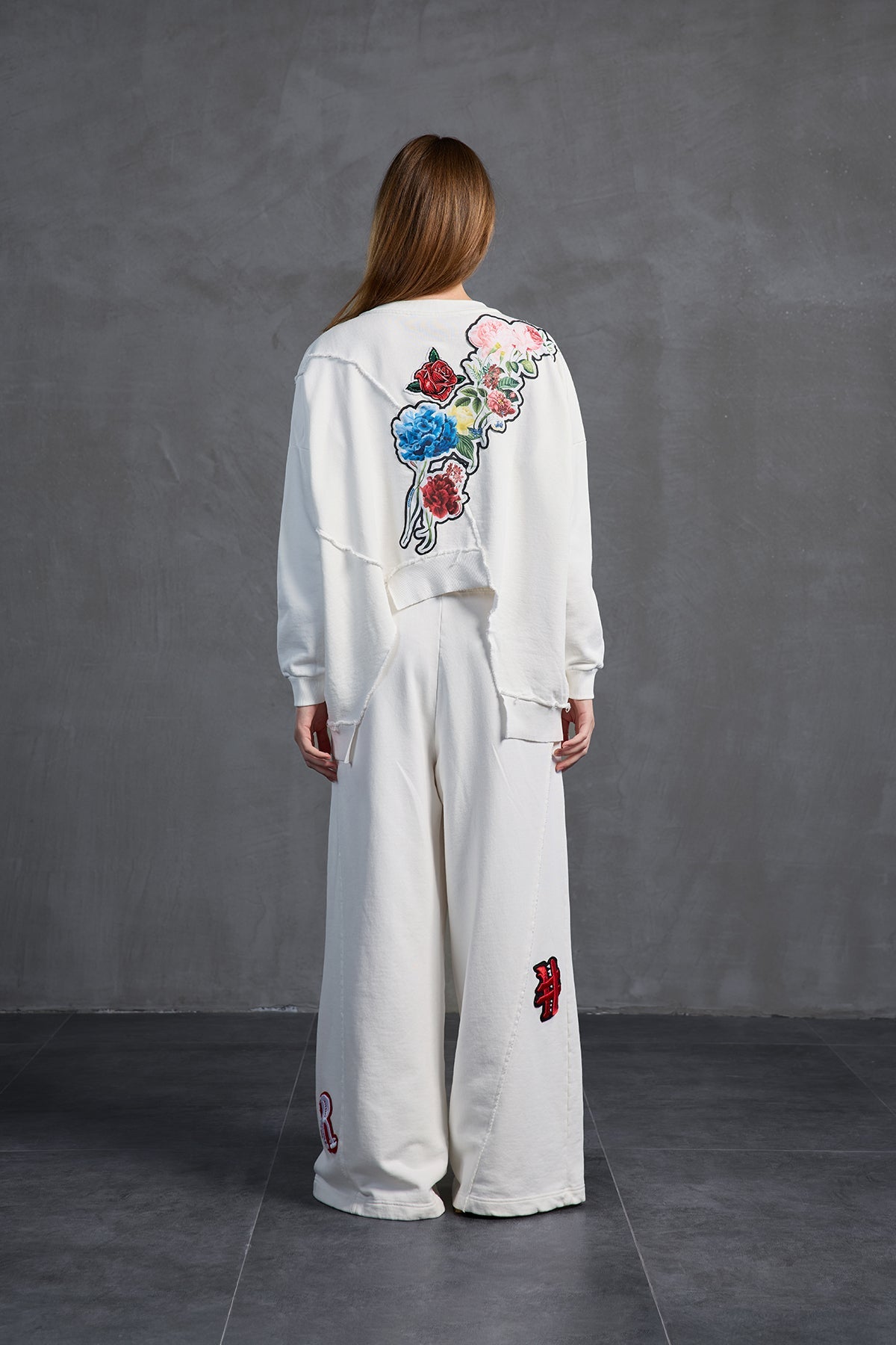 Off White Floral Oversized Sweatshirt 18157