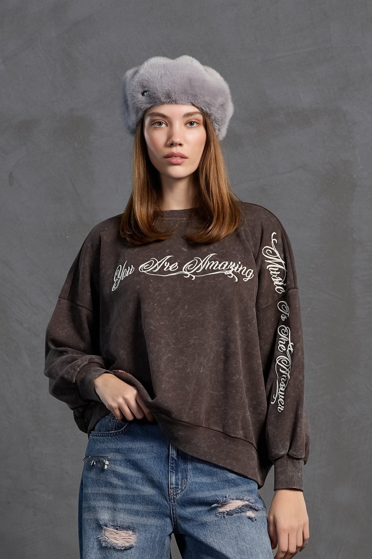 Brown Slogan-print Oversized Sweatshirt 18178