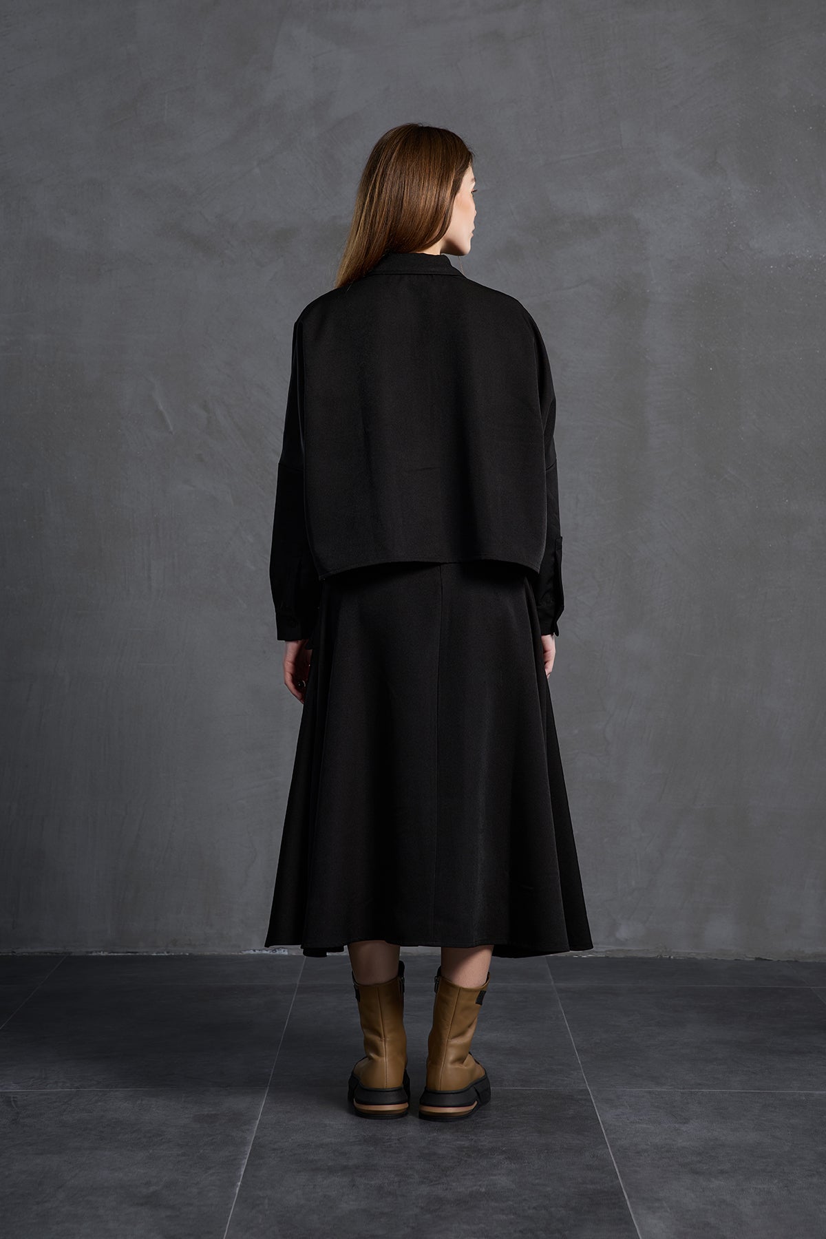 Black Pleated Midi Skirt 18198