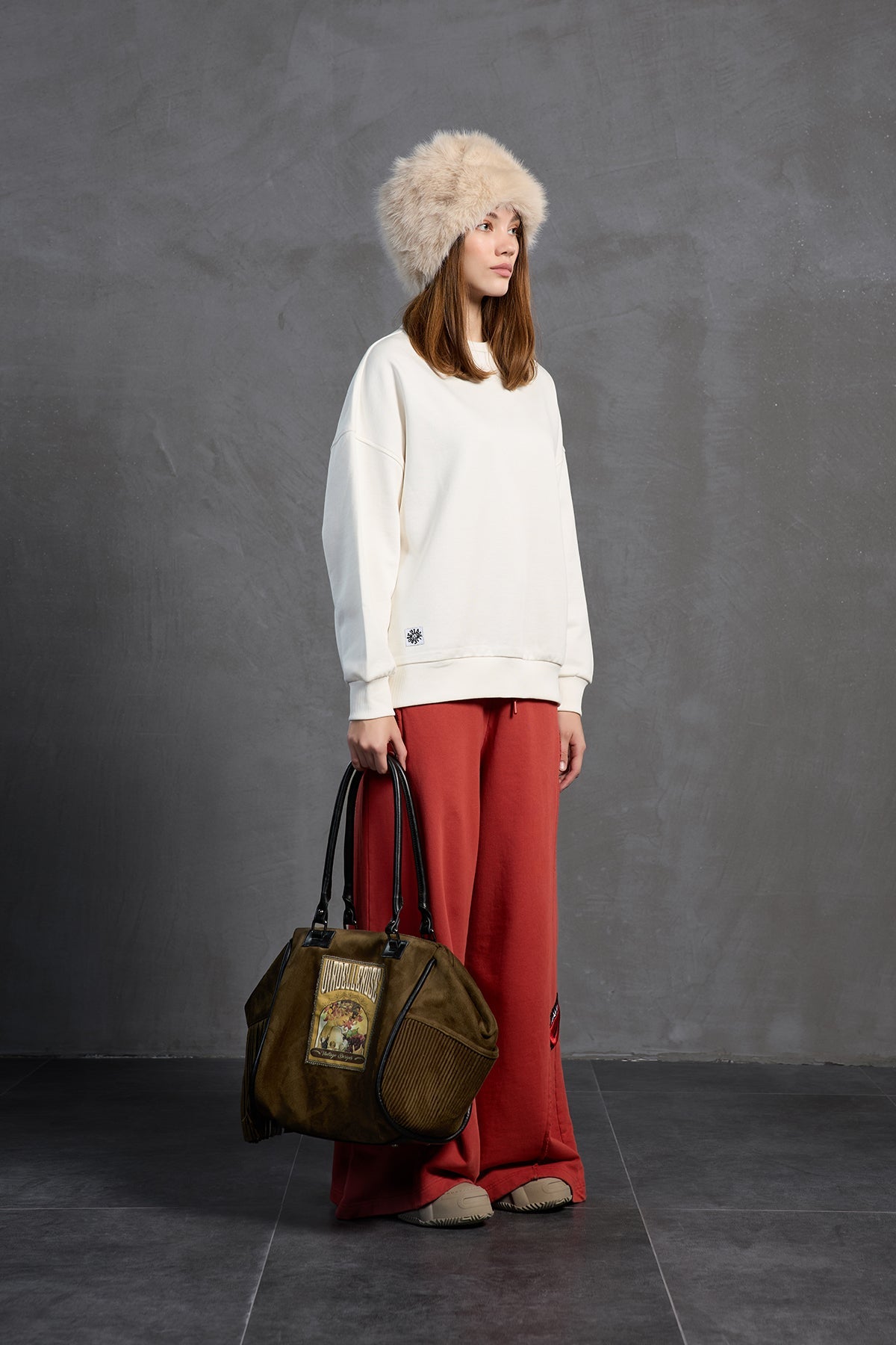 Off White Slogan Printed Oversized Sweatshirt 18217