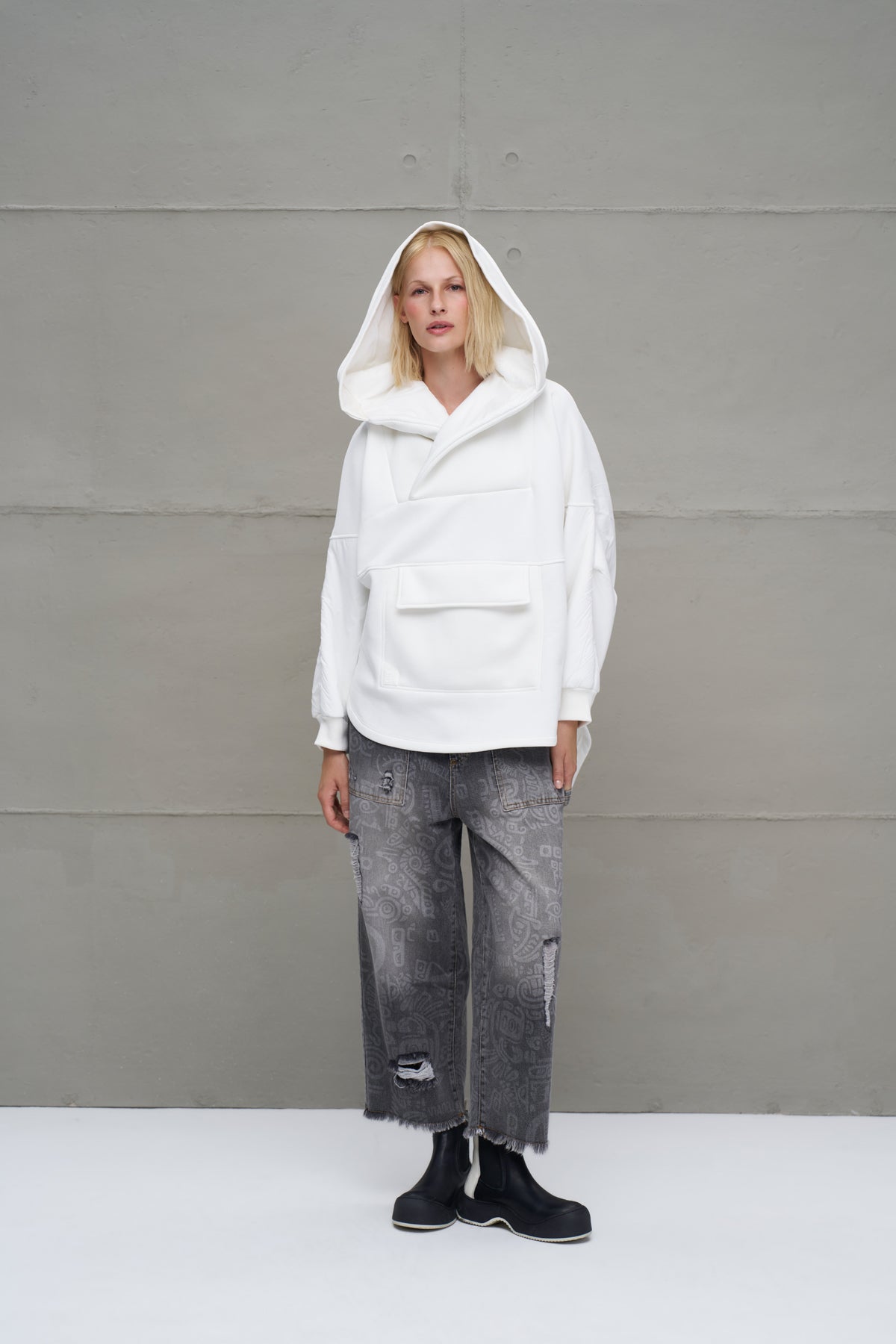 Off White Sweatshirt 18242