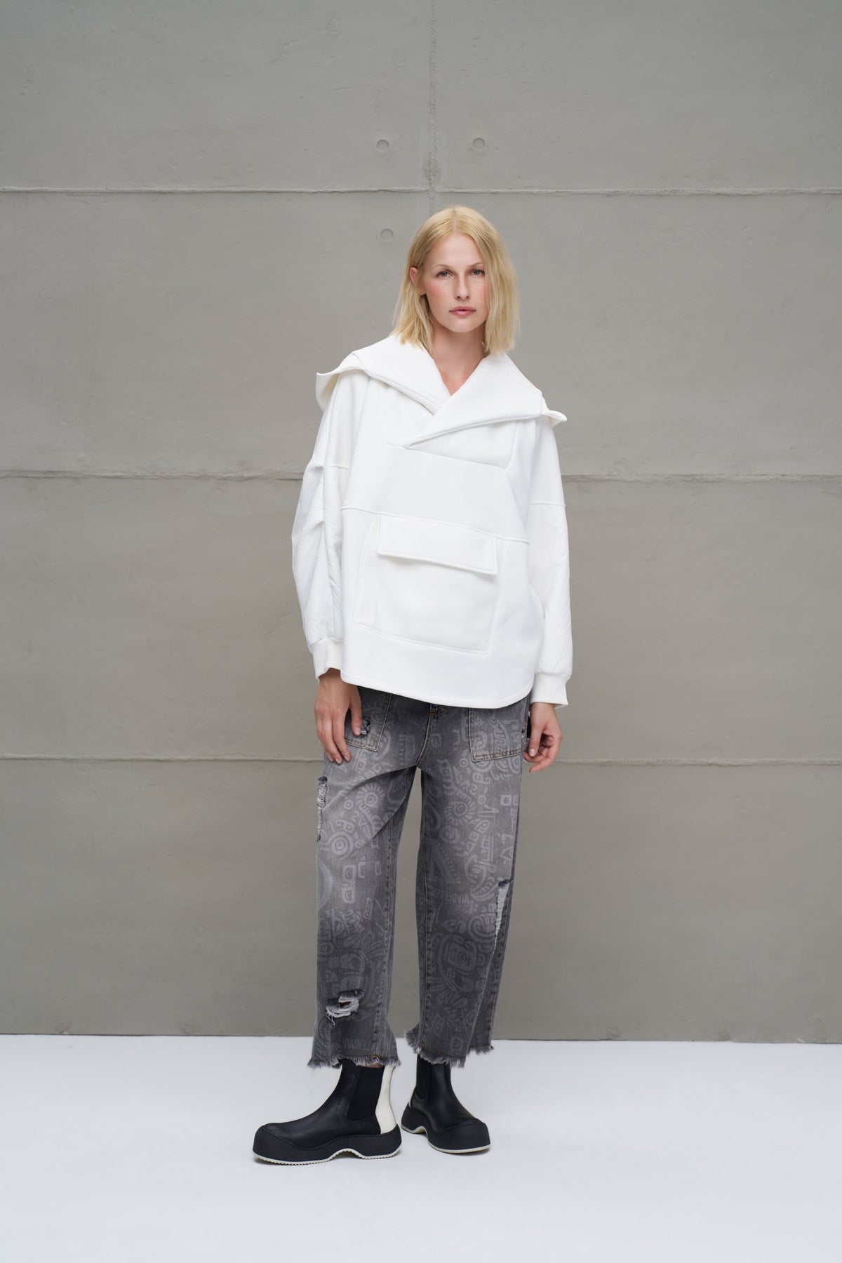 Off White Sweatshirt 18242