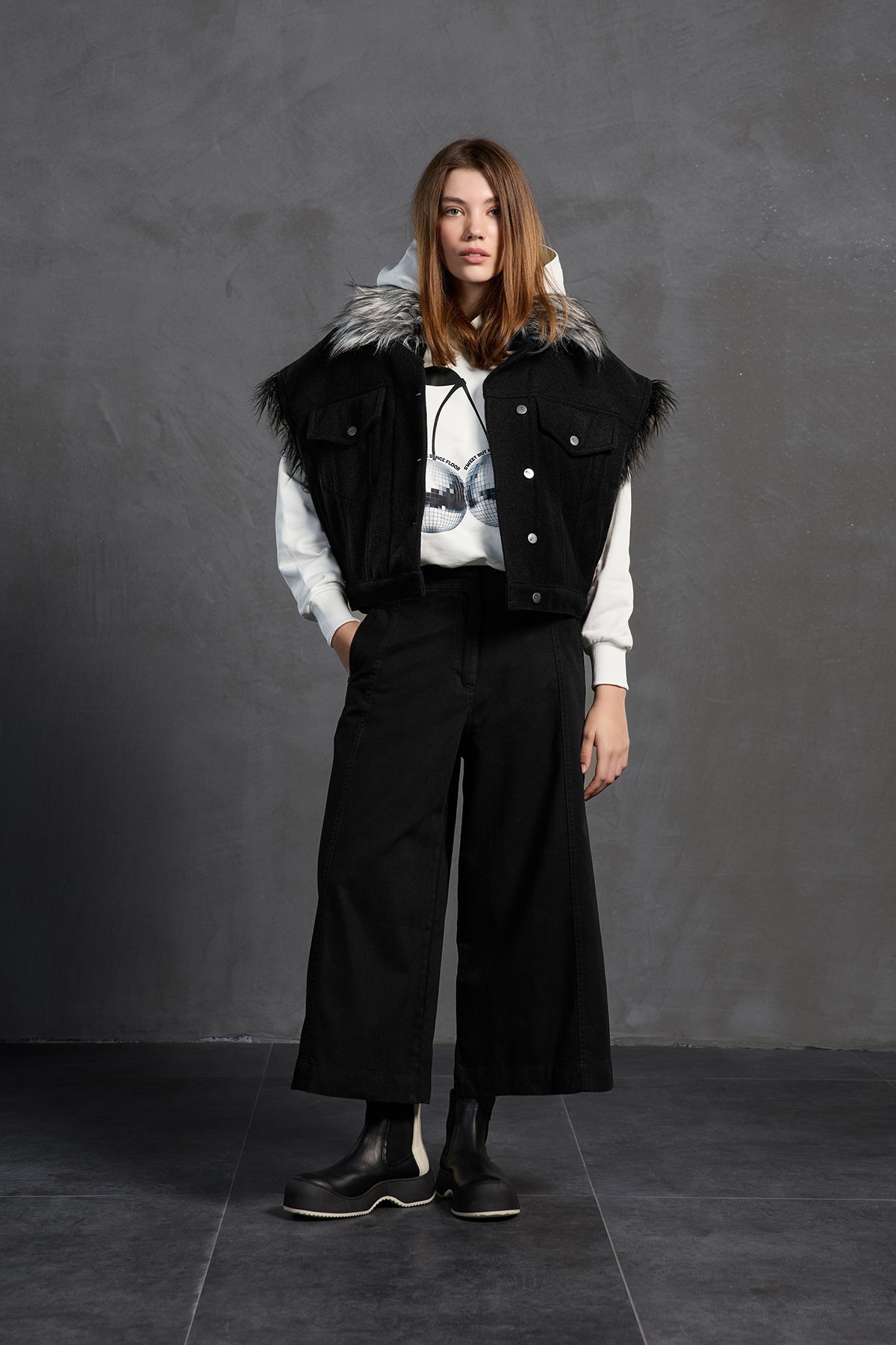 Off White Crop Hooded Sweatshirt 18259