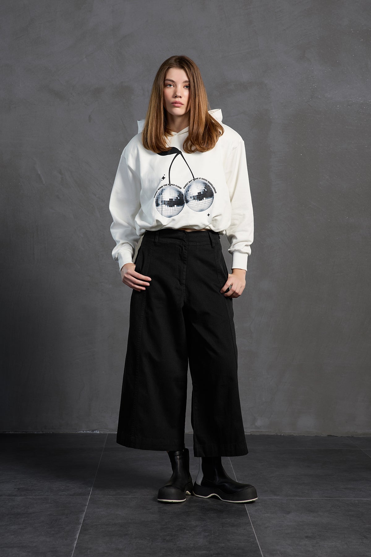 Off White Crop Hooded Sweatshirt 18259