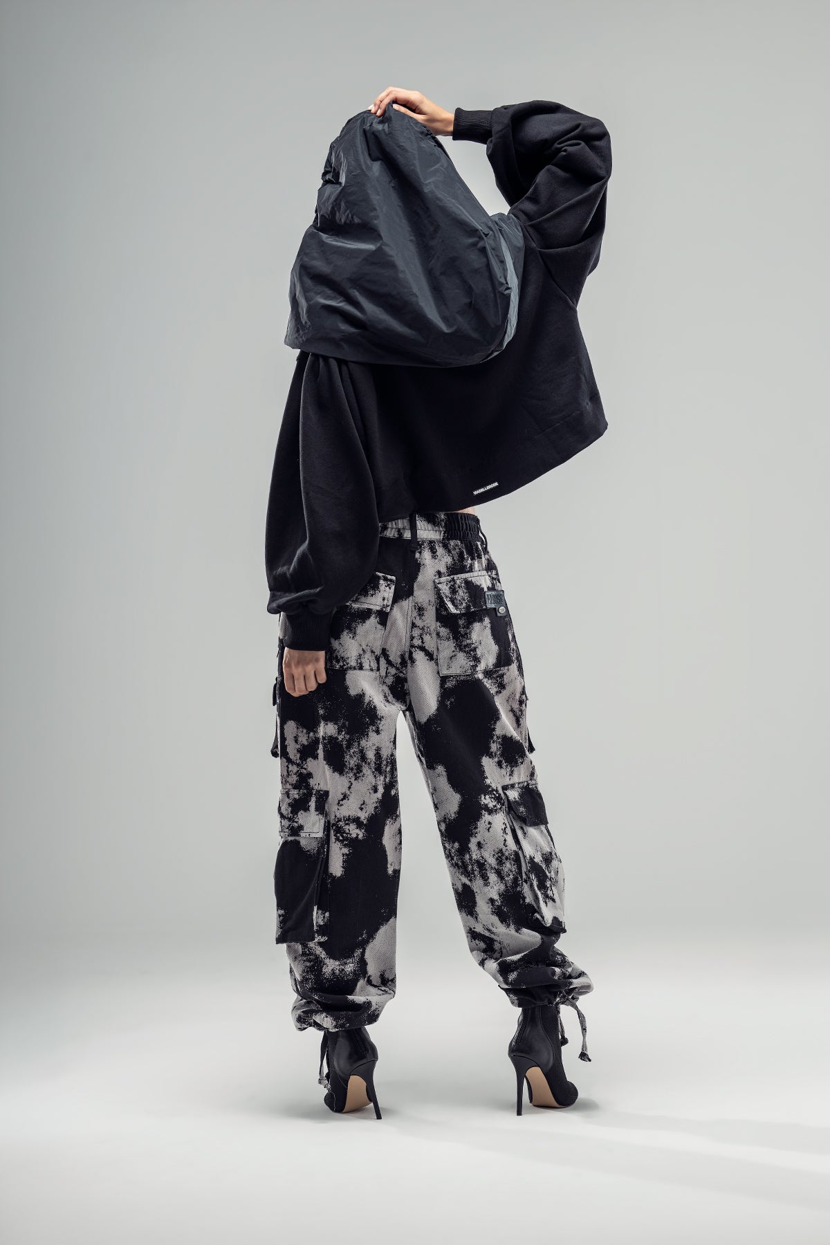 Black Sweatshirt 20248